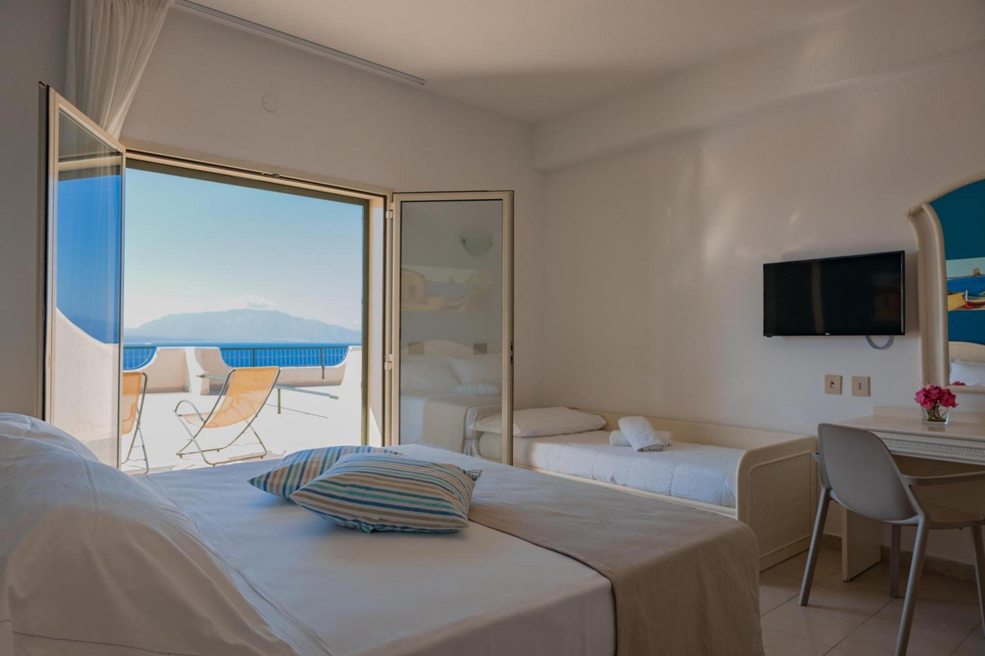 Cdshotels Terrasini - Citta Del Mare Екстериор снимка